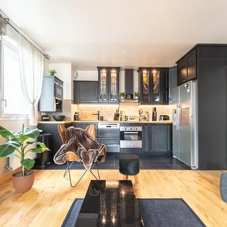 67m2 Spacious And Modern With Balcony *