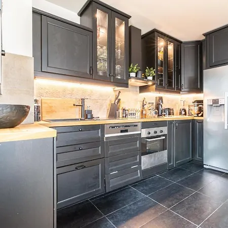 67m2 Spacious And Modern With Balcony Appartement Gennevilliers