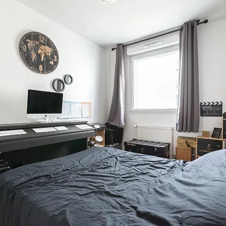 67m2 Spacious And Modern With Balcony Appartement Gennevilliers